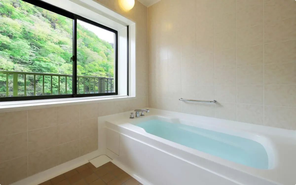 和室渓谷側12畳