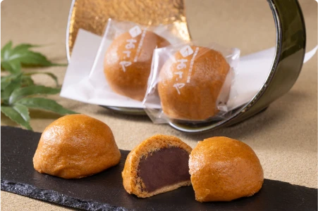 あさや特製温泉饅頭