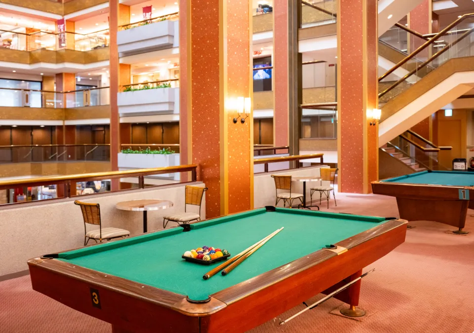 写真:卓球を楽しむ女性