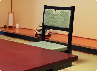 写真:高座椅子(ロータイプ)